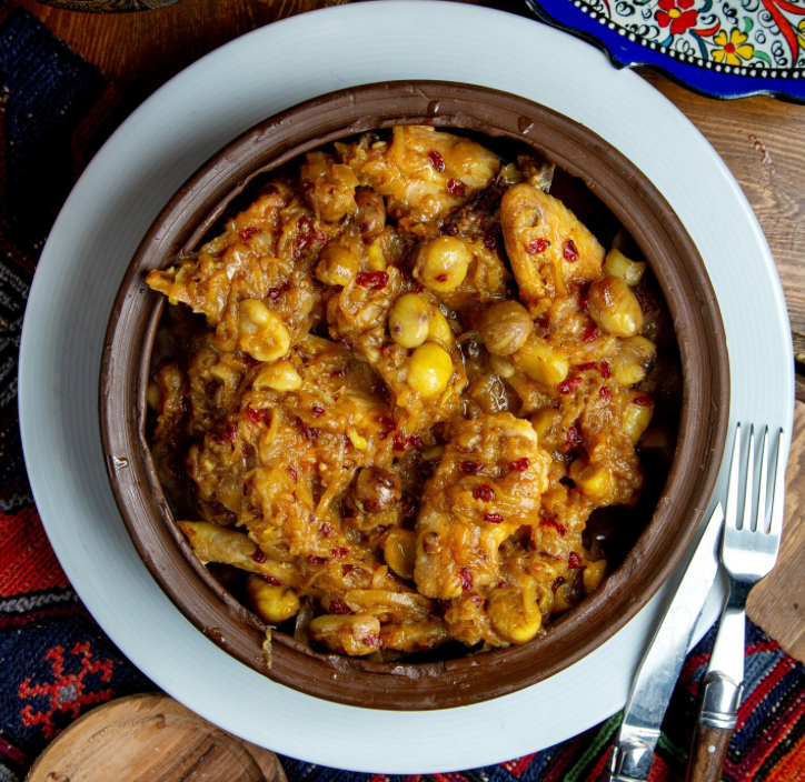 Kip & mango chutney tajine Couscous & bonen