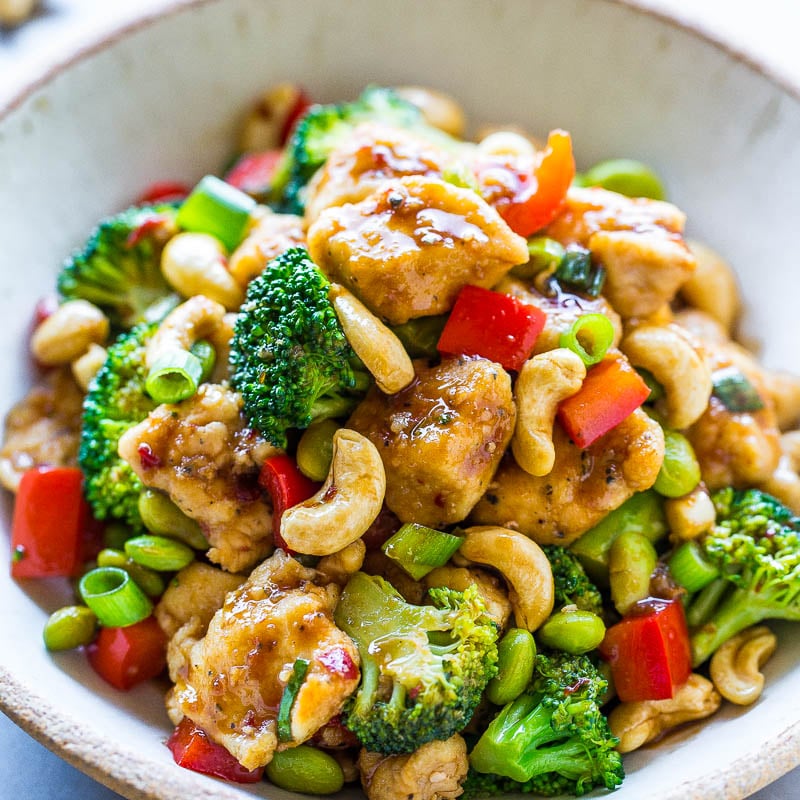 Kip met cashewnotensaus Brocoli, paprika & basmati rijst