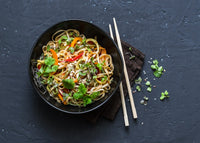 Vermicelles de riz, légumes, poulet & sauce pad thai